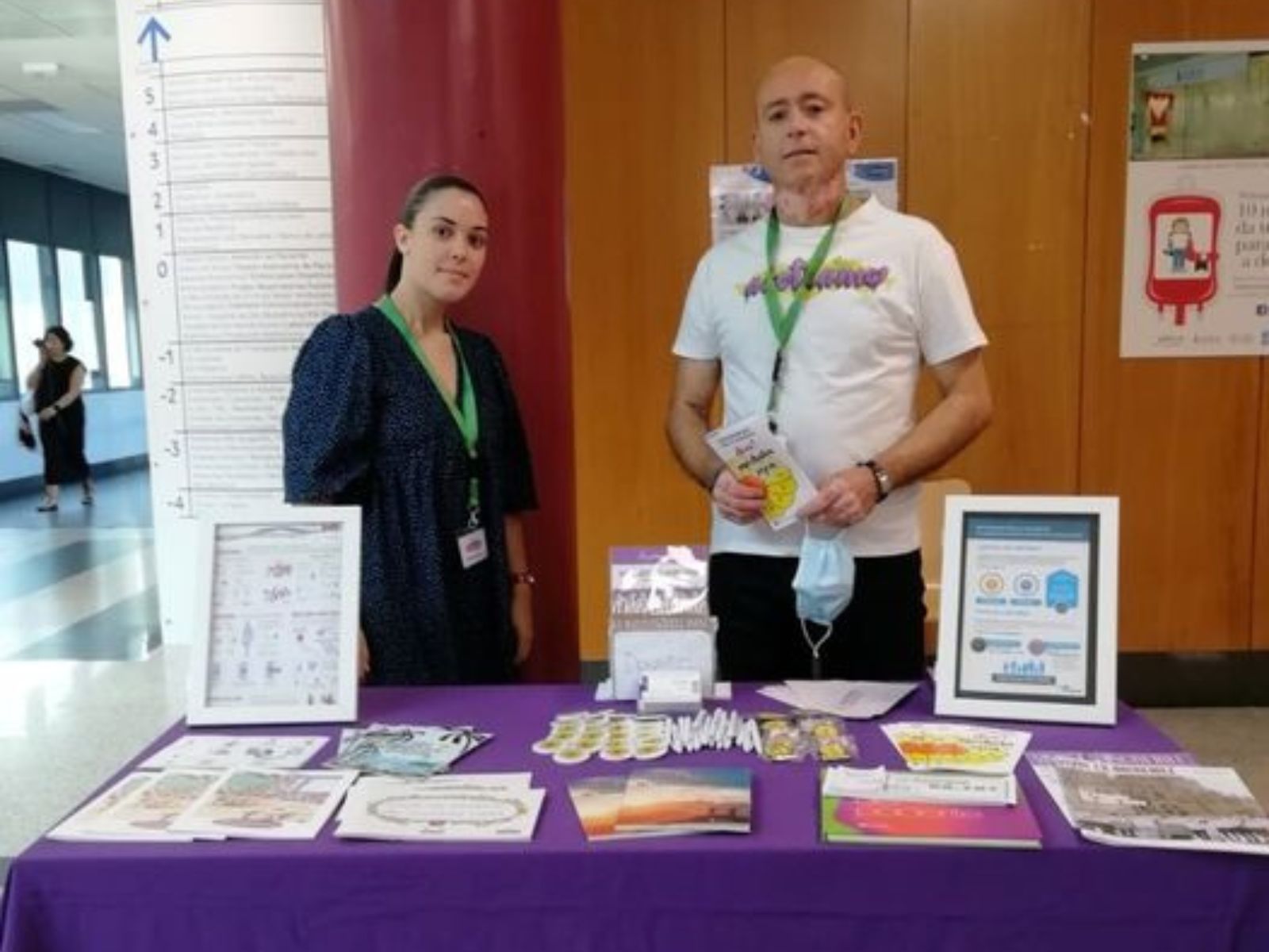 mesa informativa Asotrame en Santiago