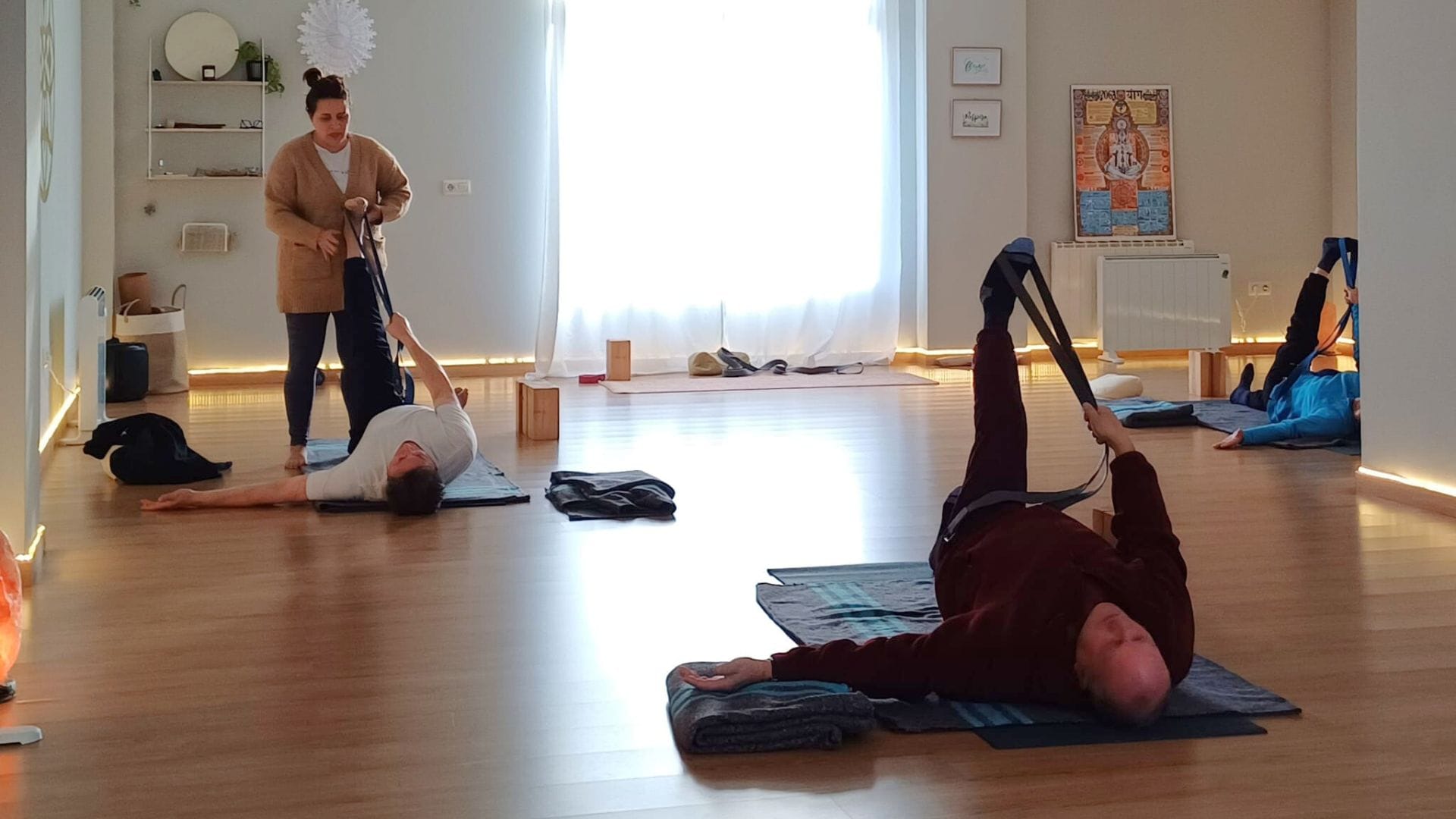 sesión de yoga oncológico