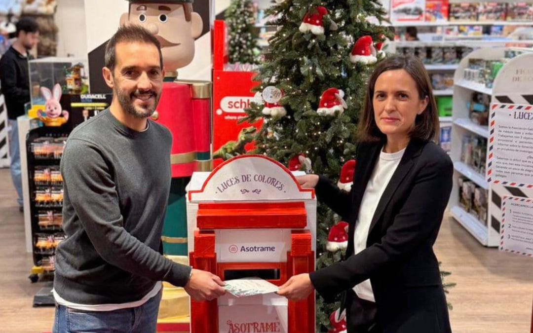 El Corte Inglés de Vigo estrena el buzón solidario de Asotrame